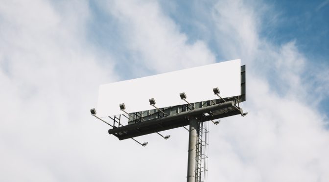 Billboardy, citylighty i reklama outdoor – zaplanuj kampanie z ZnajdzReklame.pl